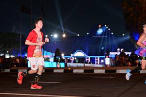 BIB: 26124
                            <button type="button" onclick="openModal(15067526)" class="btn btn-primary btn-sm float-right btn-popup" data-toggle="modal" data-target=".modal-high-quality">
                        <i class="fas fa-shopping-cart"></i> Add to Cart
                    </button>
                                            <button type="button" onclick="isThisMe(15067526, true)" class="btn btn-success btn-sm float-right btn-popup btn-isme hidden" data-toggle="tooltip" data-placement="bottom" title="นี่คือรูปของคุณใช่ไหม คลิกที่นี่เพื่อเอาเข้าอัลบั้ม">
                        <i class="fas fa-plus"></i> Add to album
                    </button>
                    <button type="button" onclick="isThisMe(15067526, false)" class="btn btn-warning btn-sm float-right btn-popup btn-isnotme hidden">
                        <i class="fas fa-ban"></i> Remove from album
                    </button>